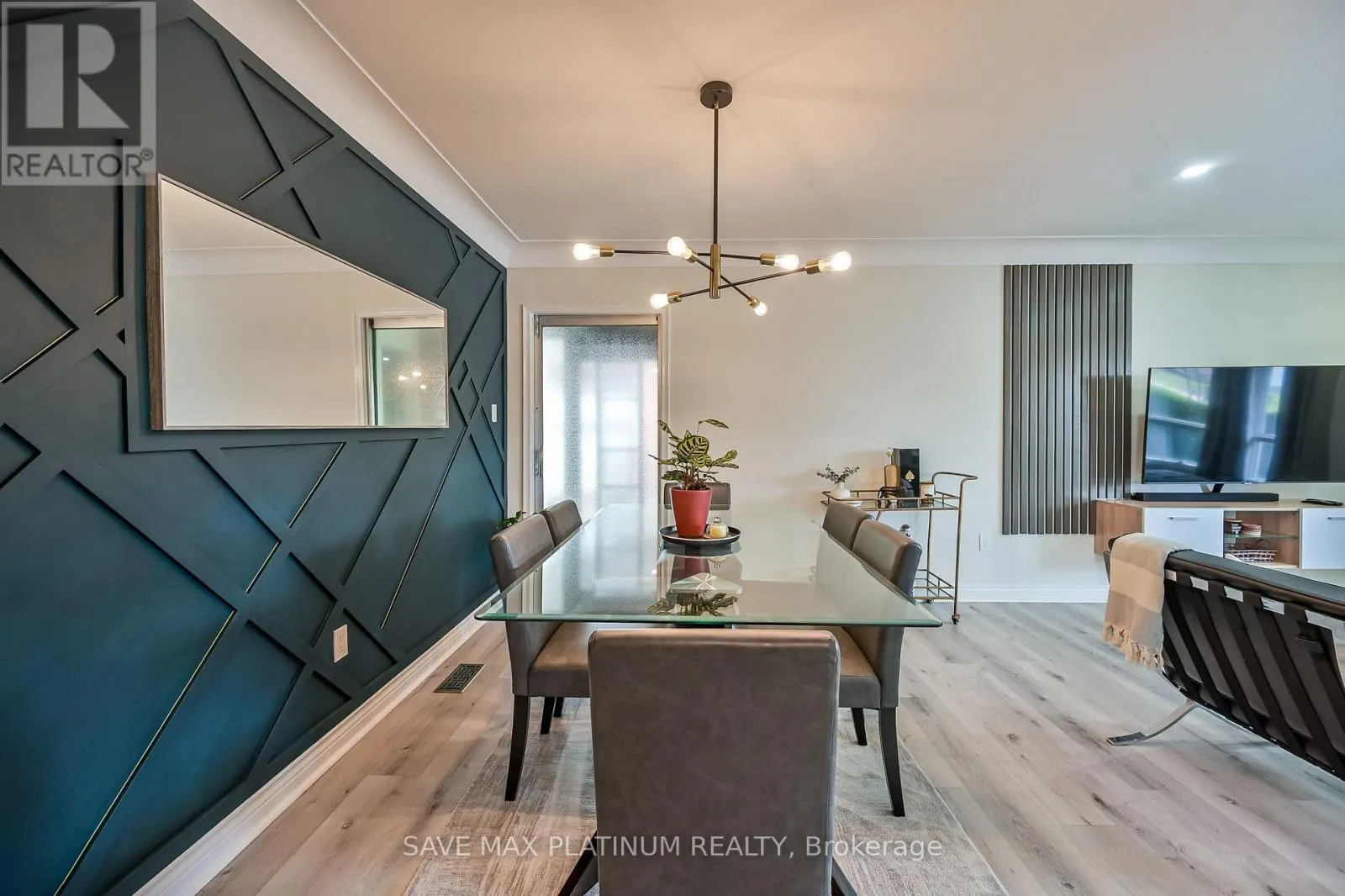 18 GARDENIA COURT