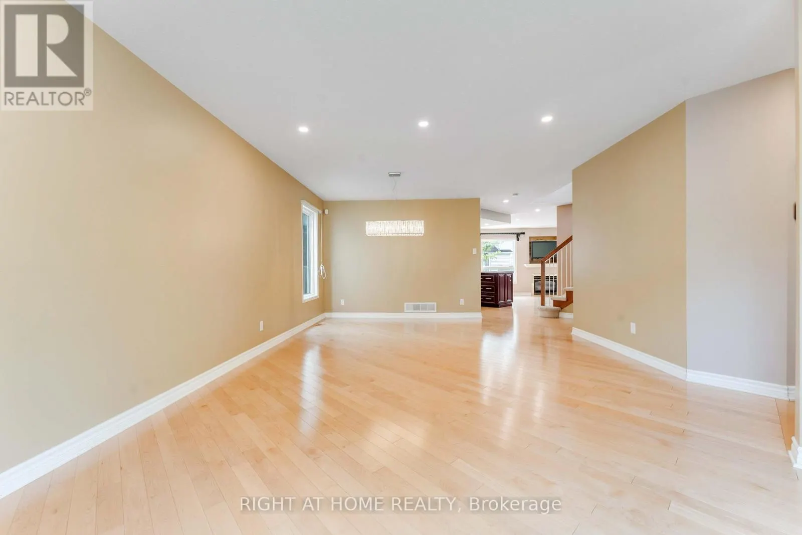 373 STONEWAY DRIVE