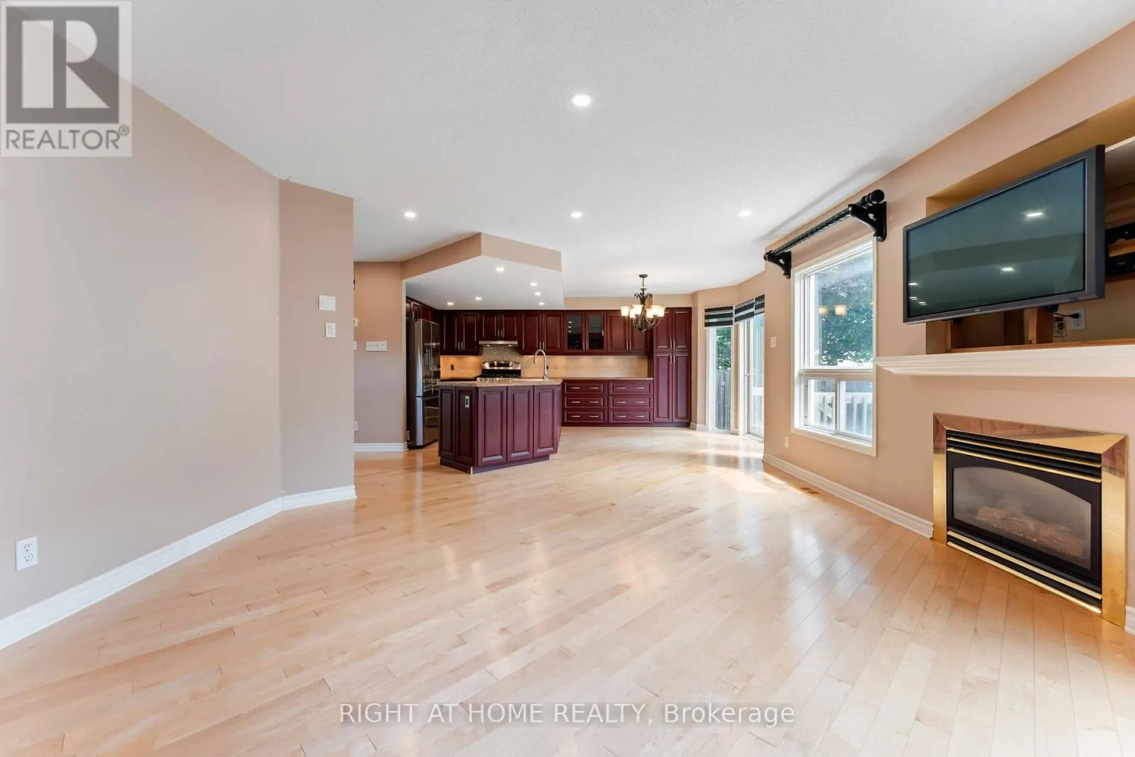 373 STONEWAY DRIVE
