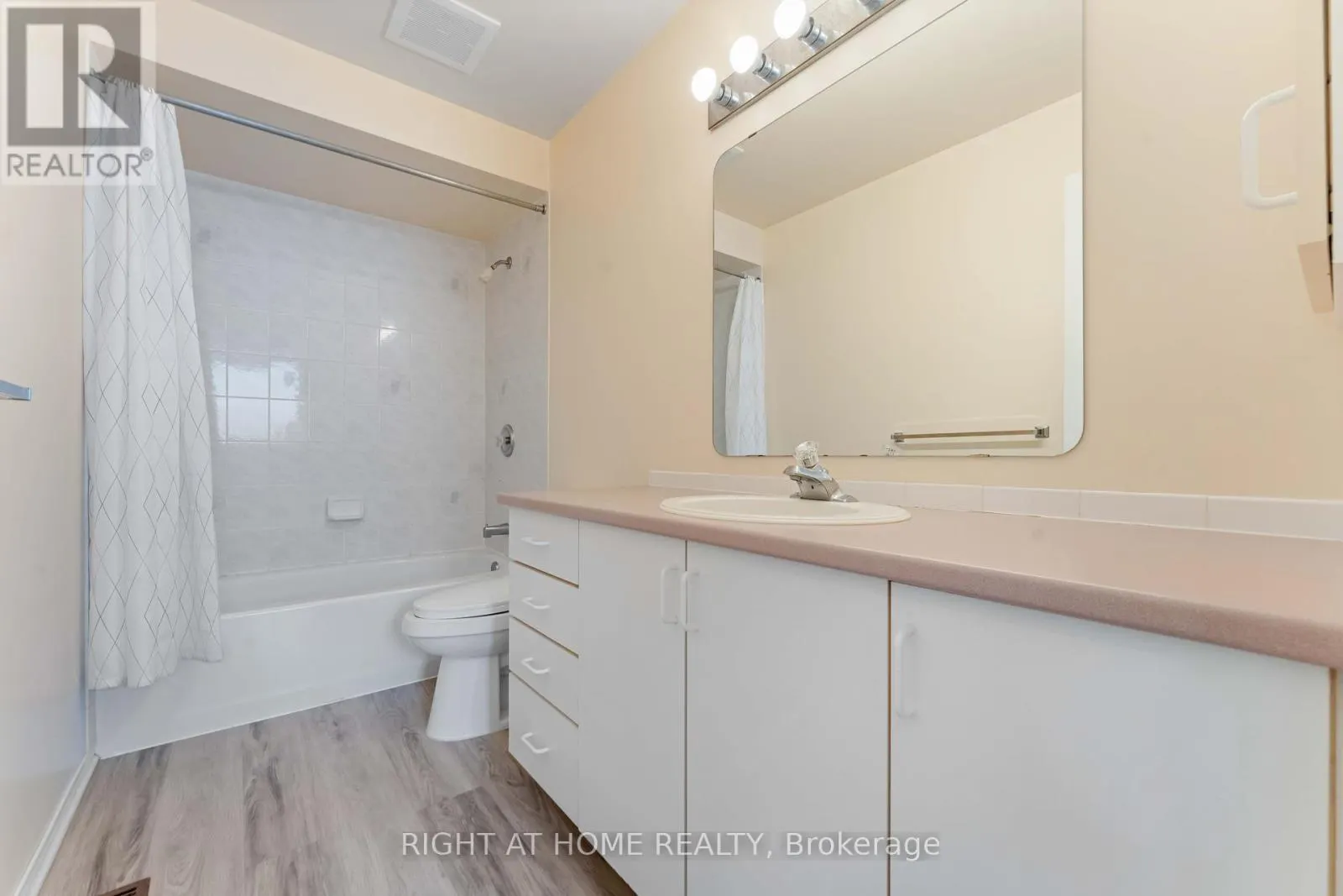 373 STONEWAY DRIVE