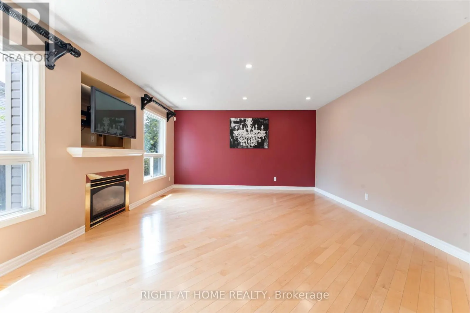 373 STONEWAY DRIVE