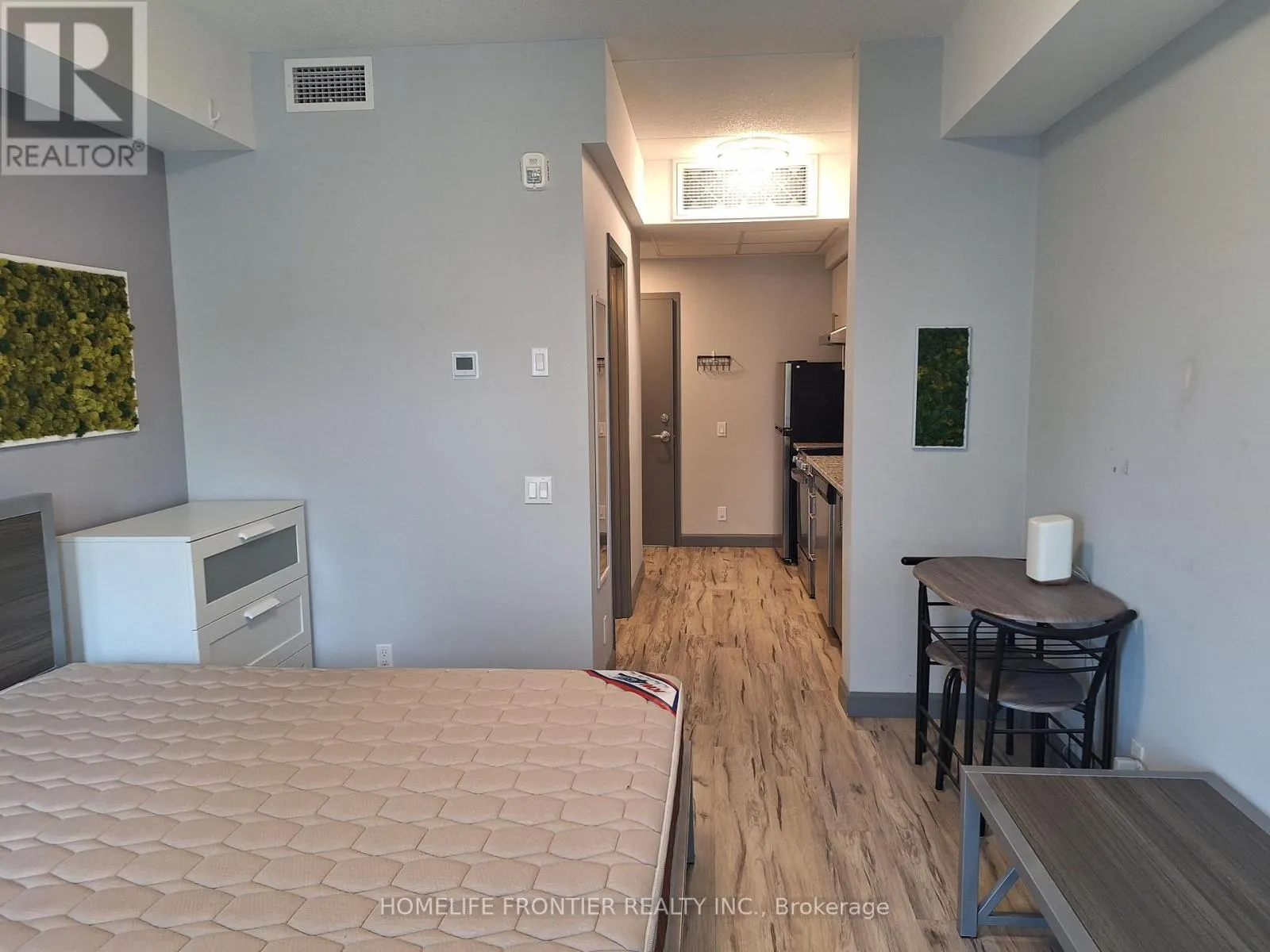 519 - 77 LELAND STREET