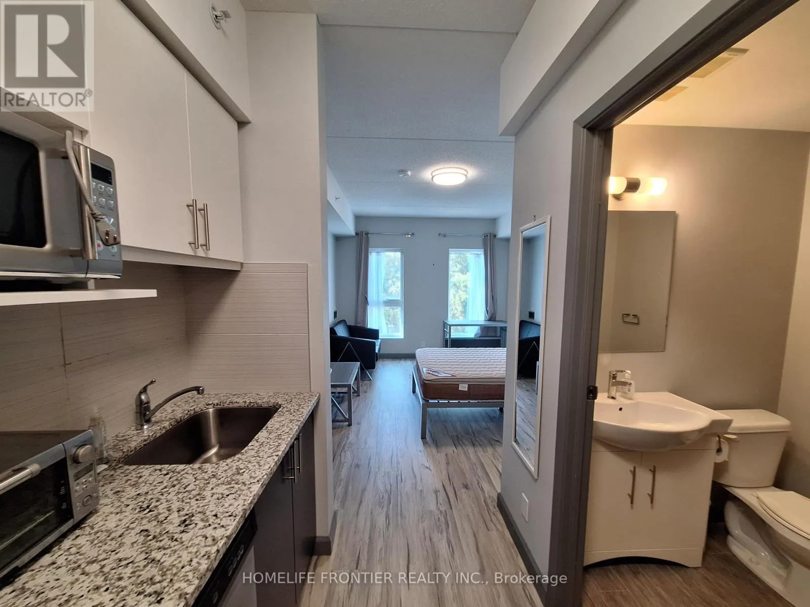 519 - 77 LELAND STREET