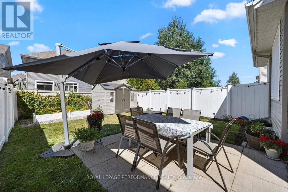 416 ROCHEFORT CIRCLE