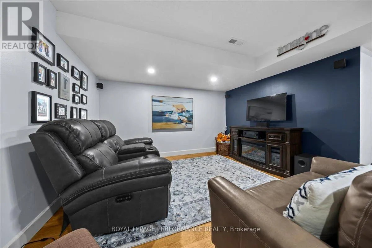 416 ROCHEFORT CIRCLE