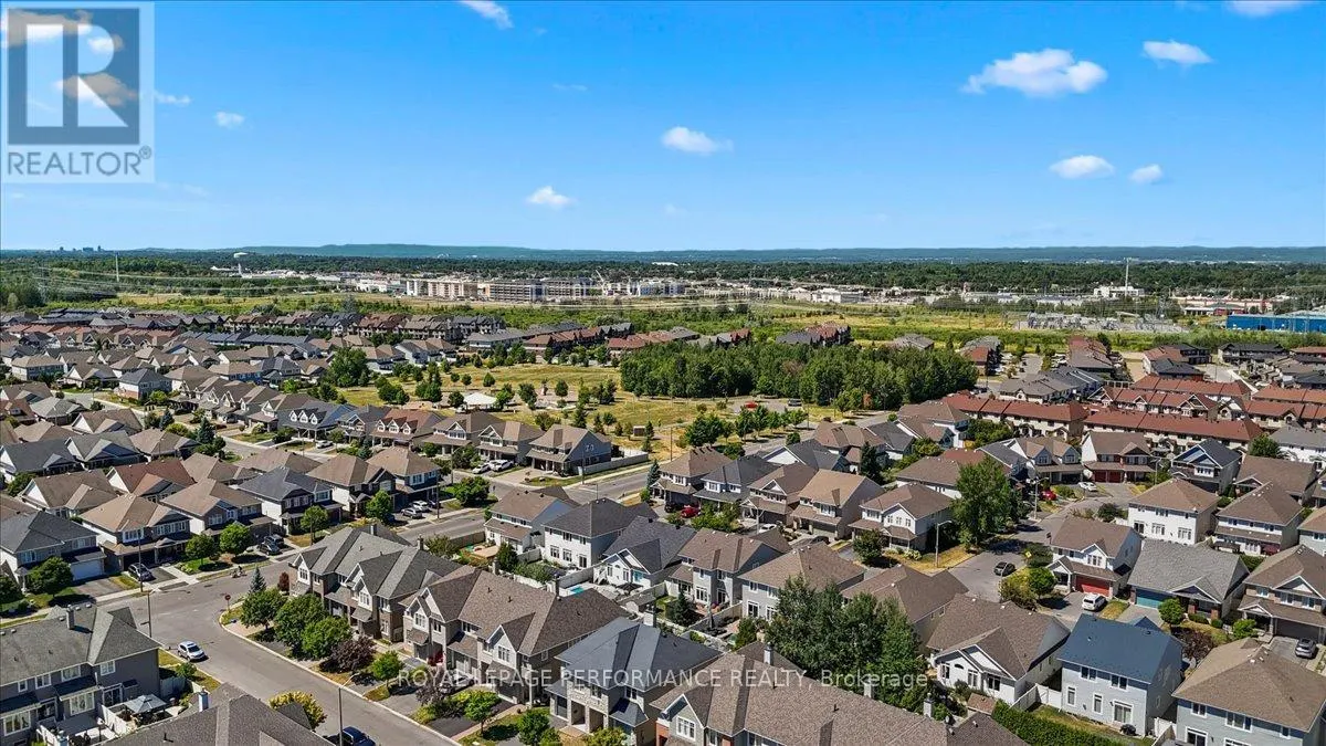 416 ROCHEFORT CIRCLE