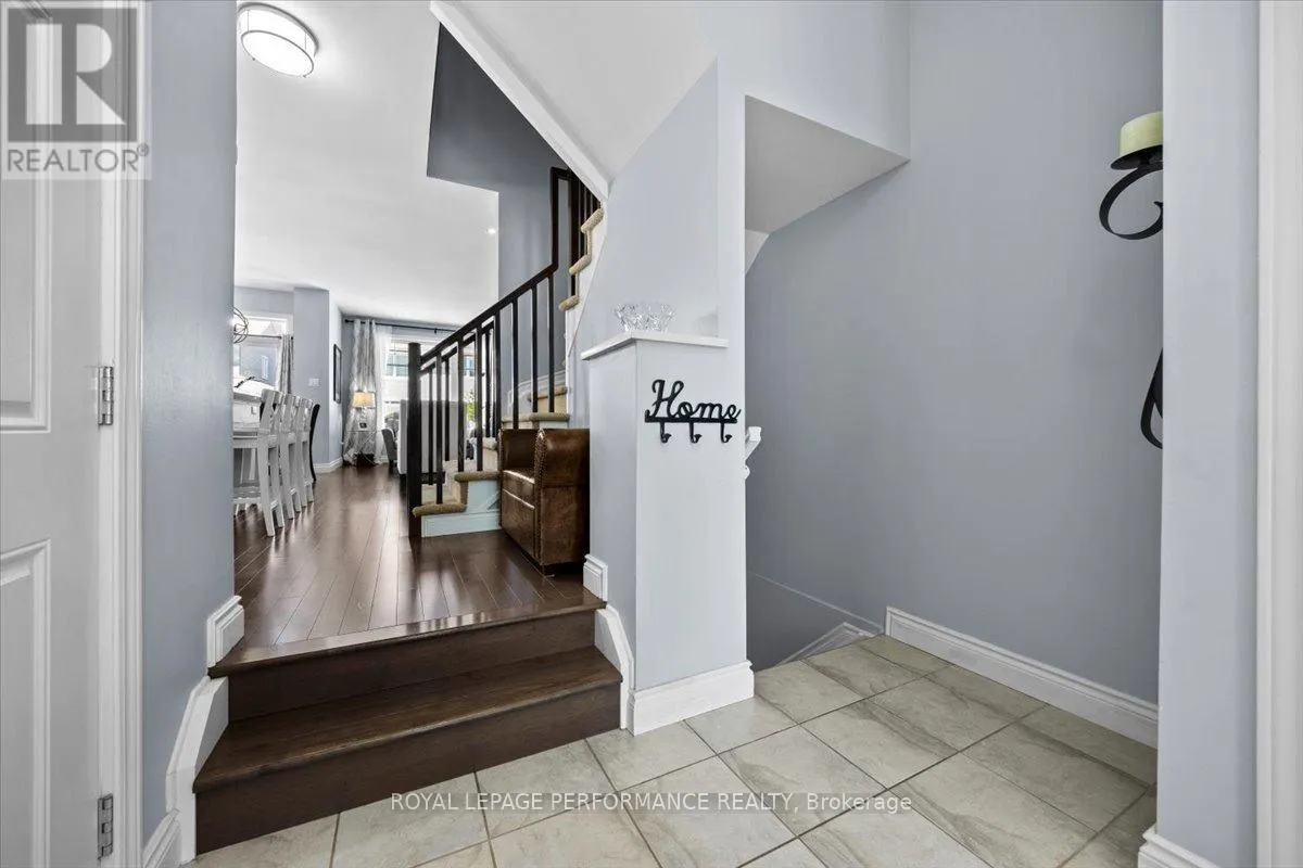 416 ROCHEFORT CIRCLE