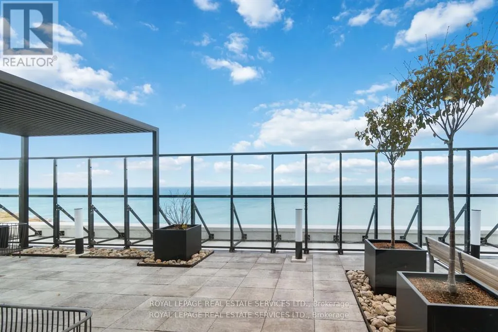 1702 - 385 WINSTON ROAD