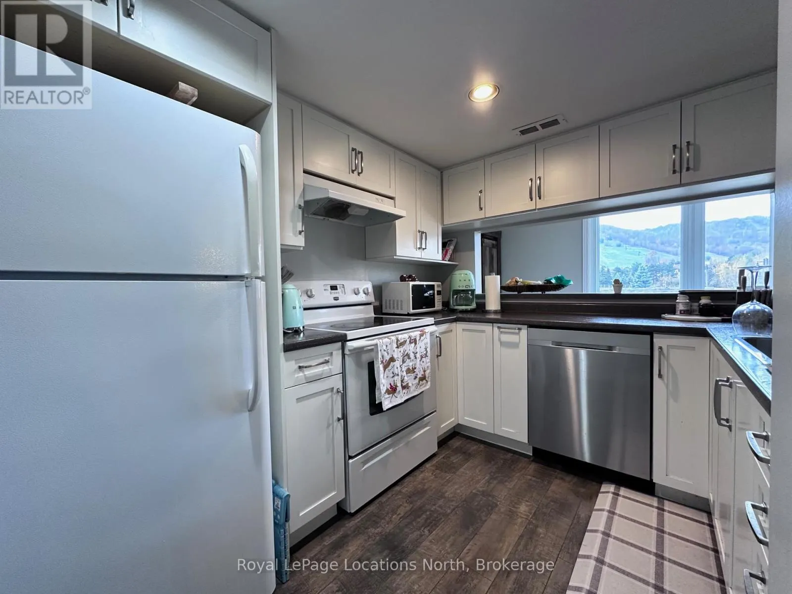 206 - 107 WINTERGREEN PLACE, #206