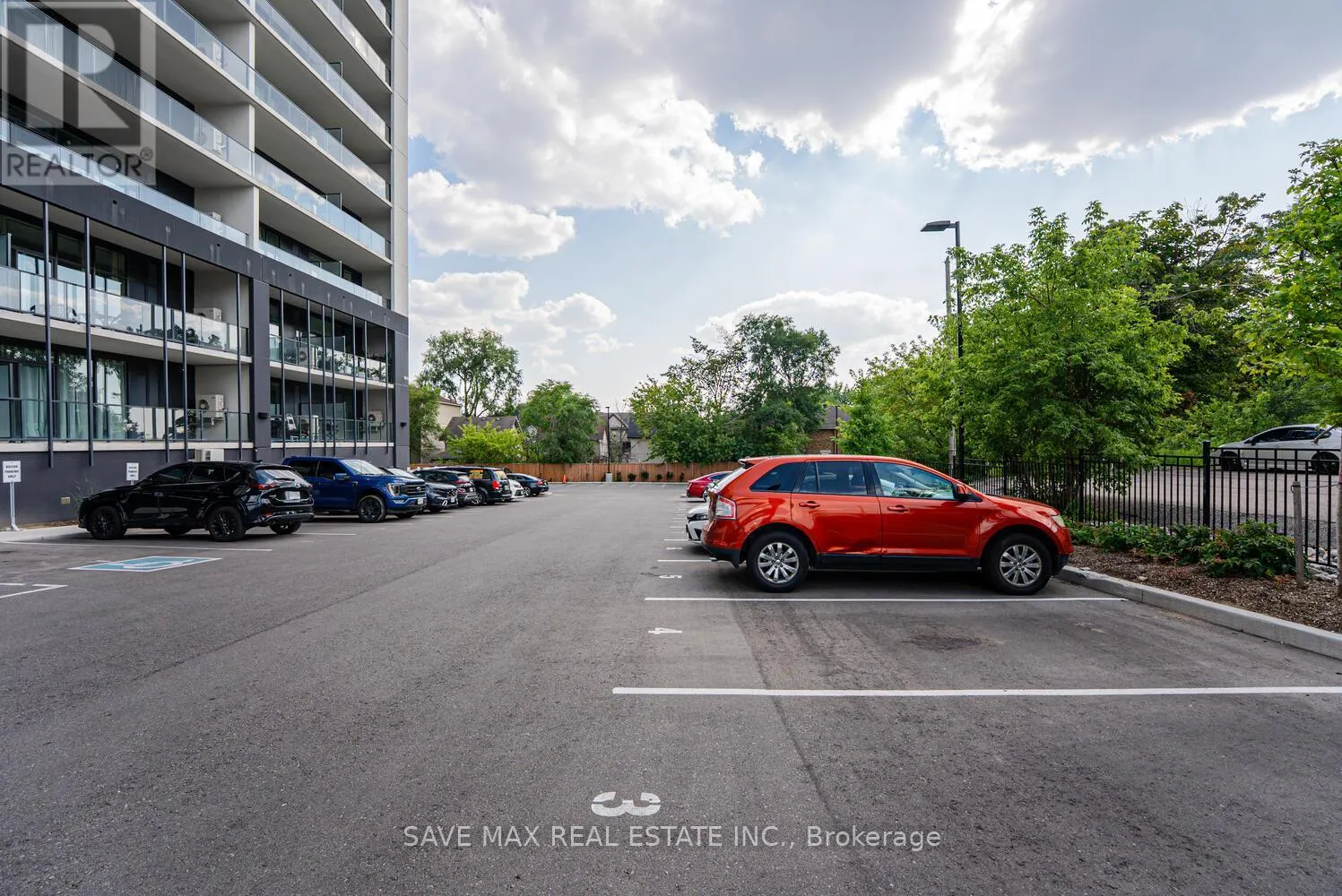 411 - 741 KING STREET W