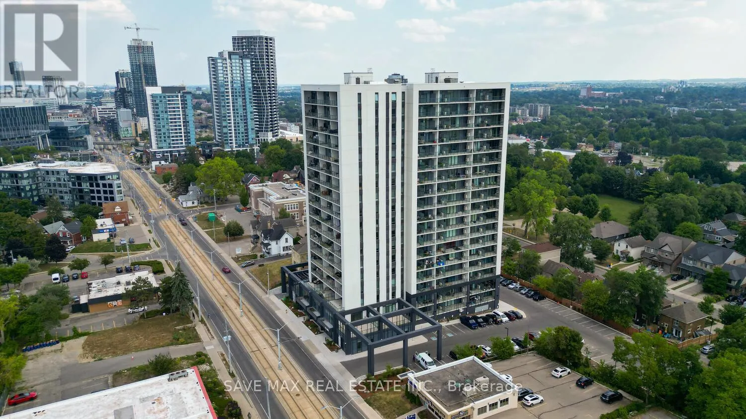 411 - 741 KING STREET W