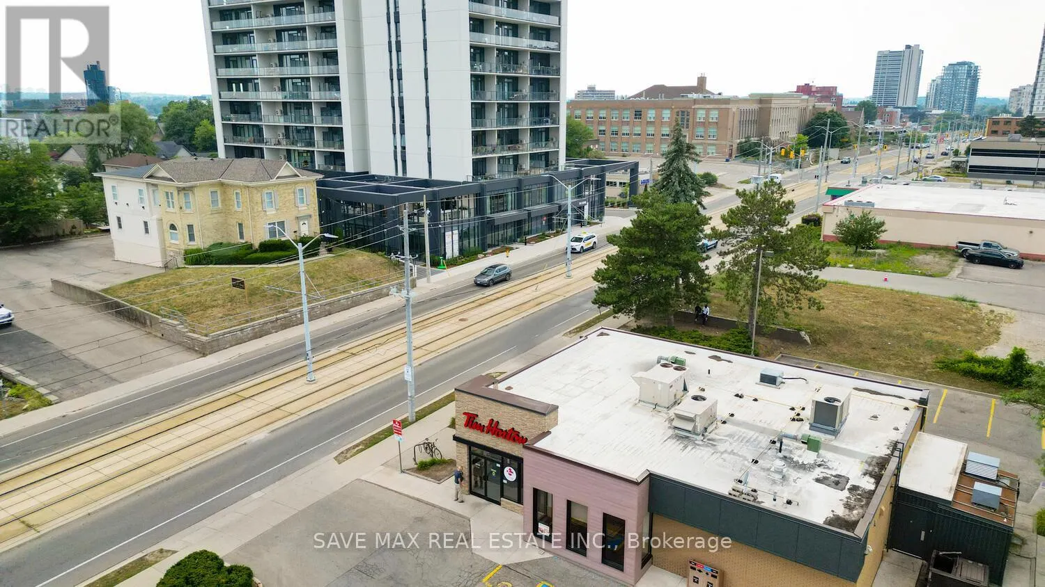 411 - 741 KING STREET W