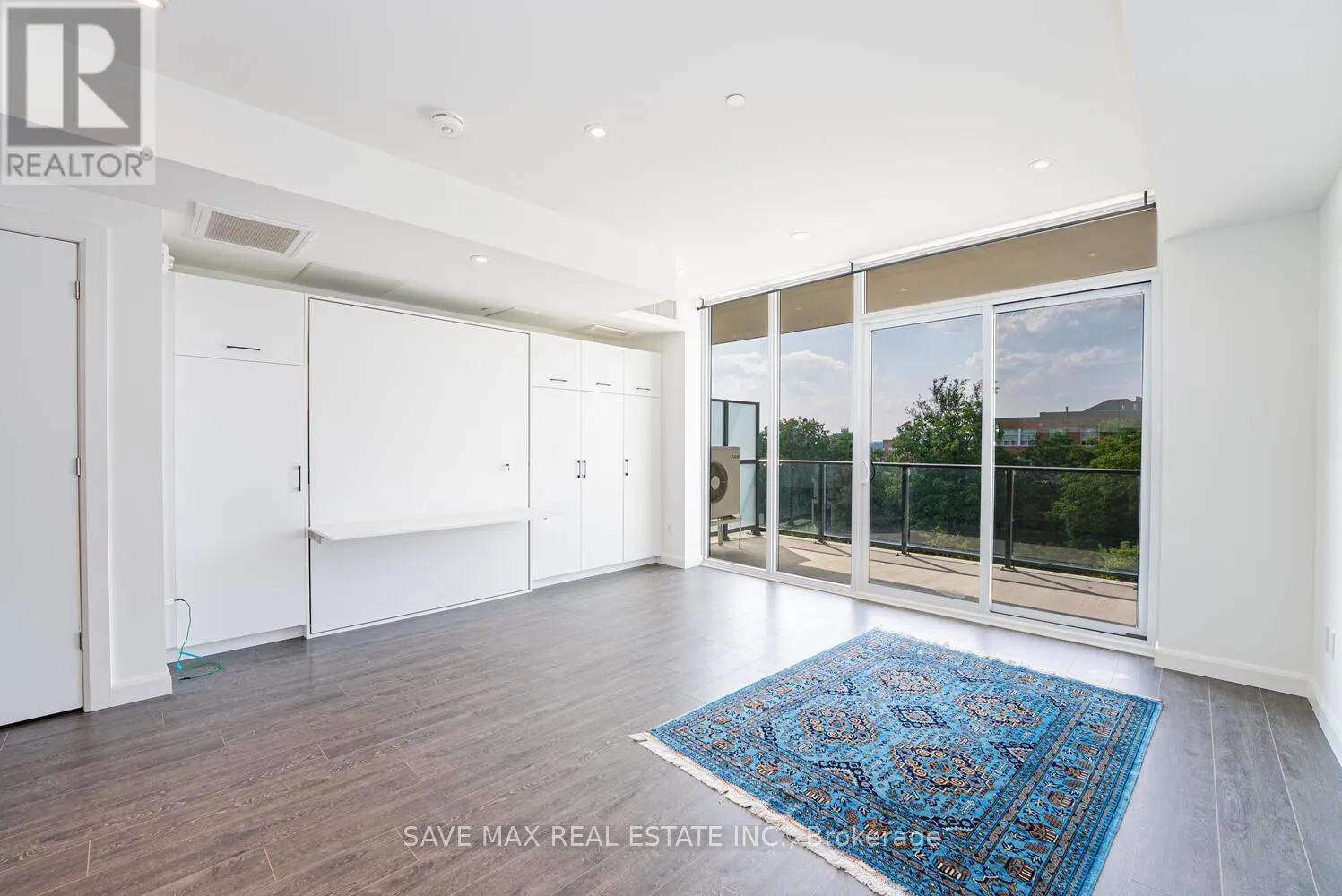 411 - 741 KING STREET W
