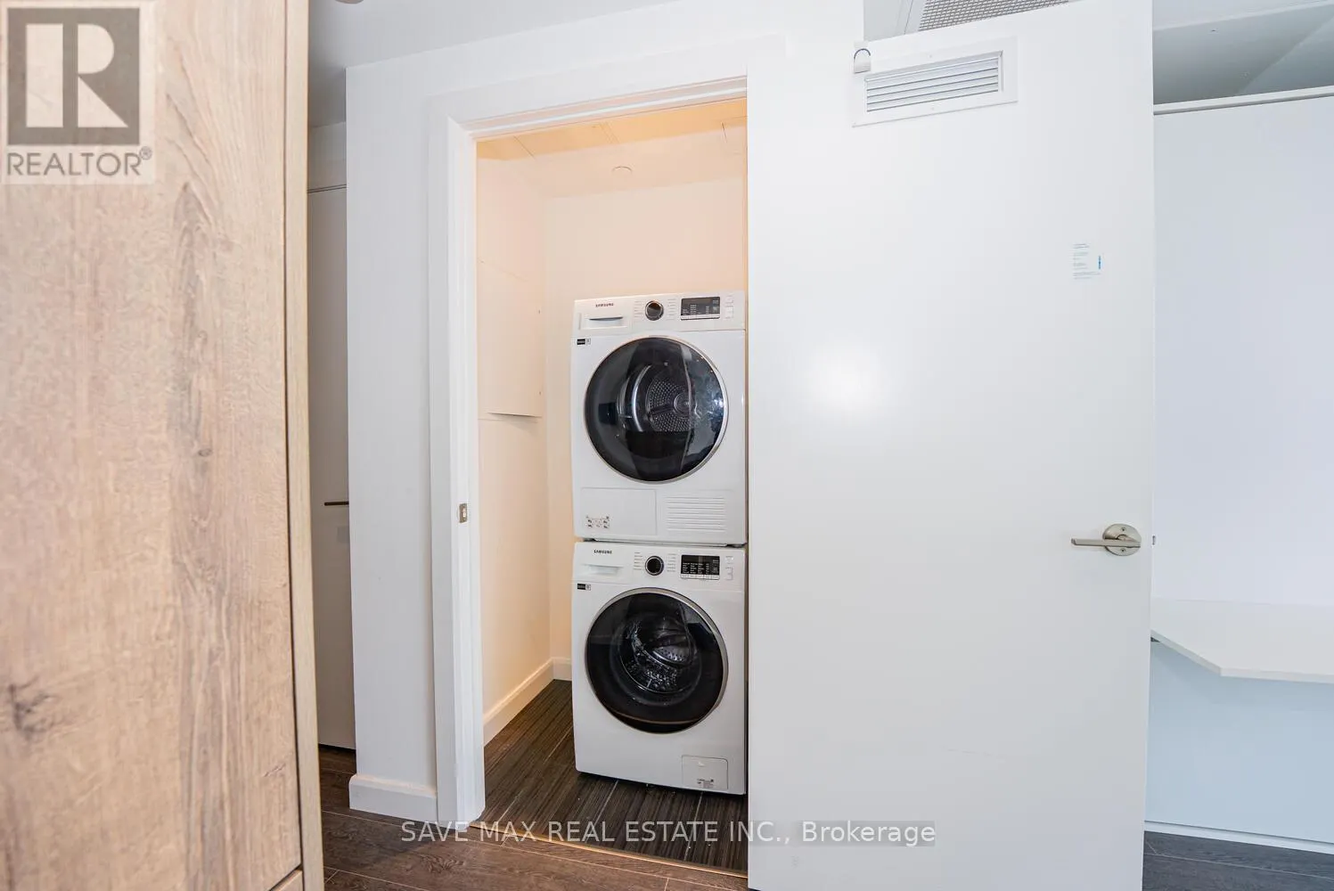 411 - 741 KING STREET W