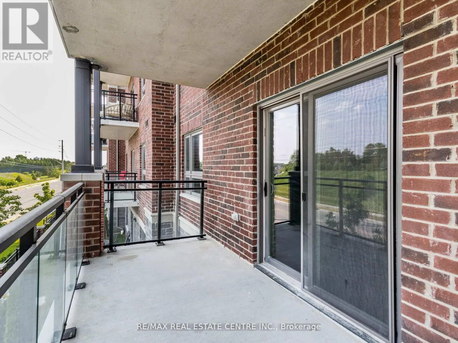 222 - 35 KINGSBURY SQUARE N
