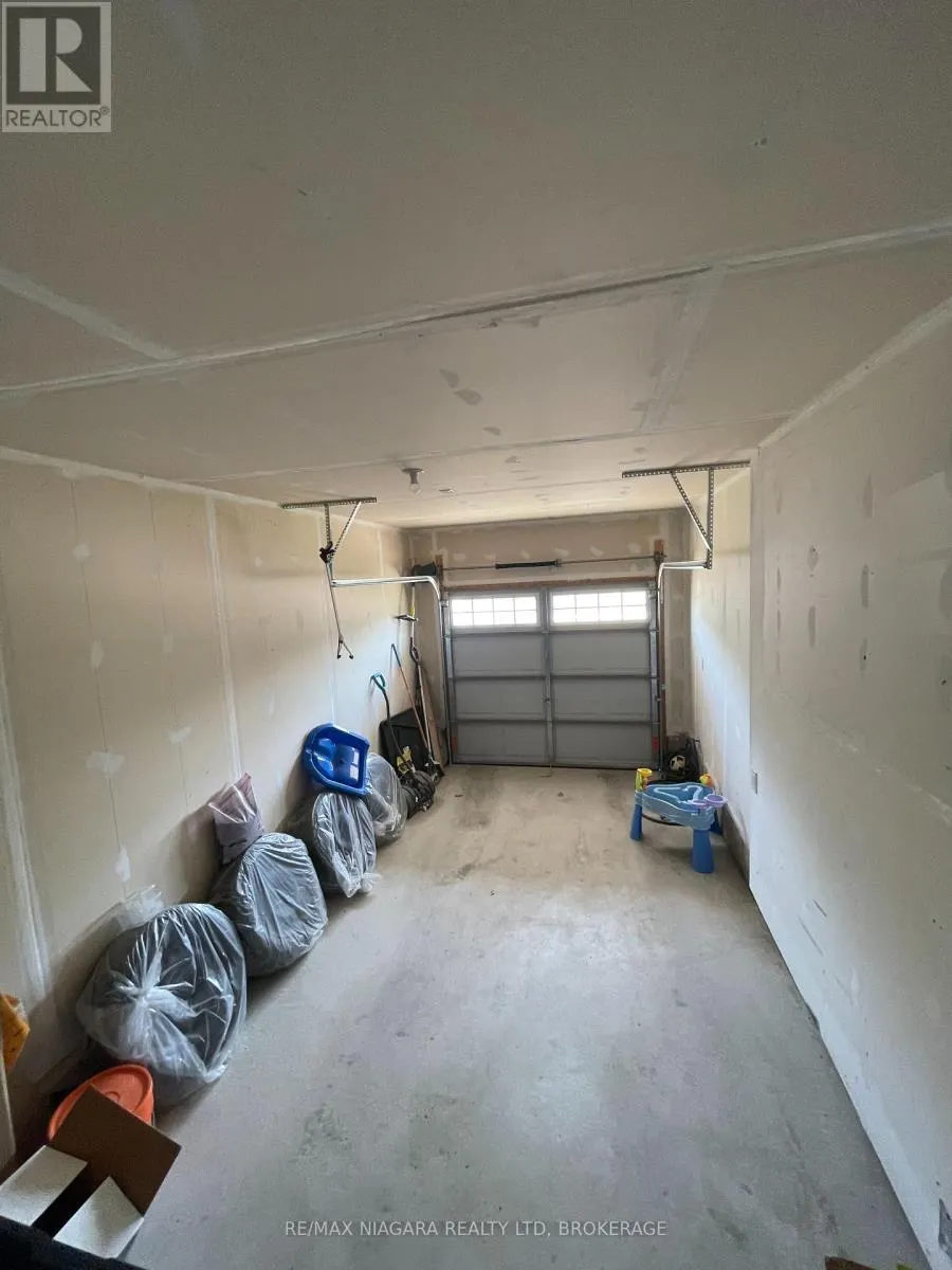 19 LEGACY LANE
