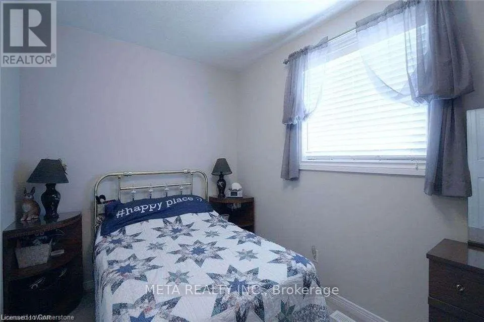 90 PENELOPE DRIVE W