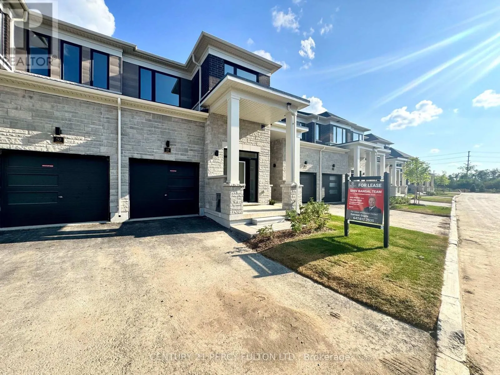 48 HICKING LANE