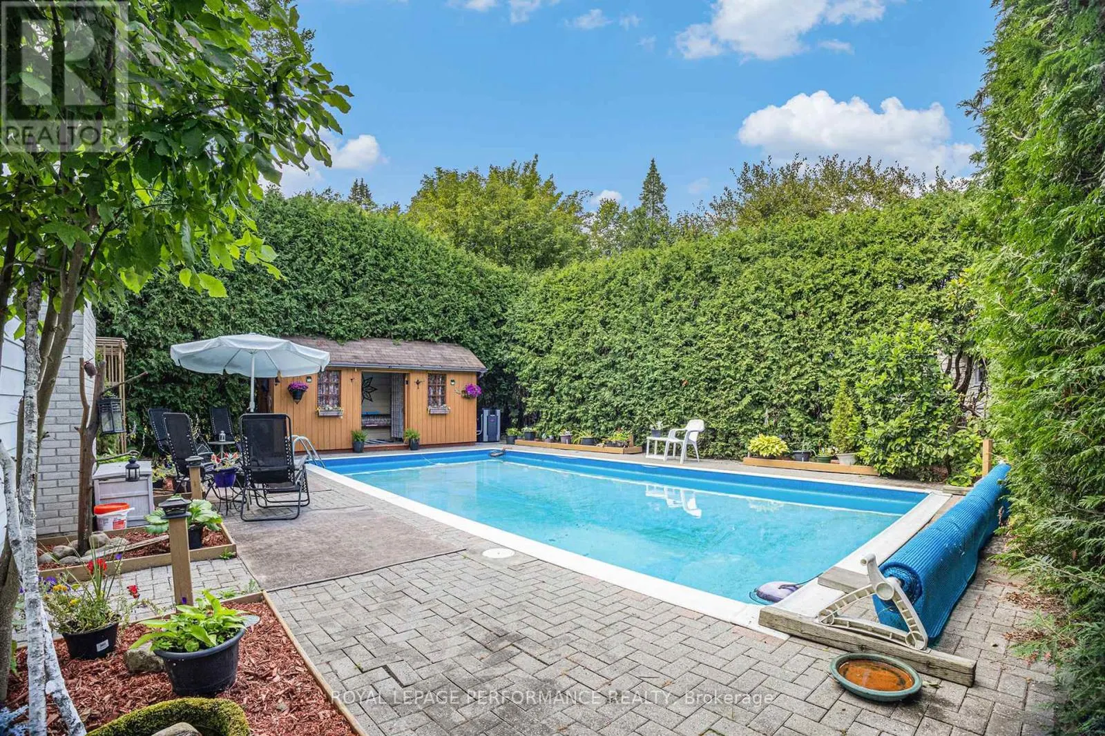 1 WEDGEWOOD CRESCENT