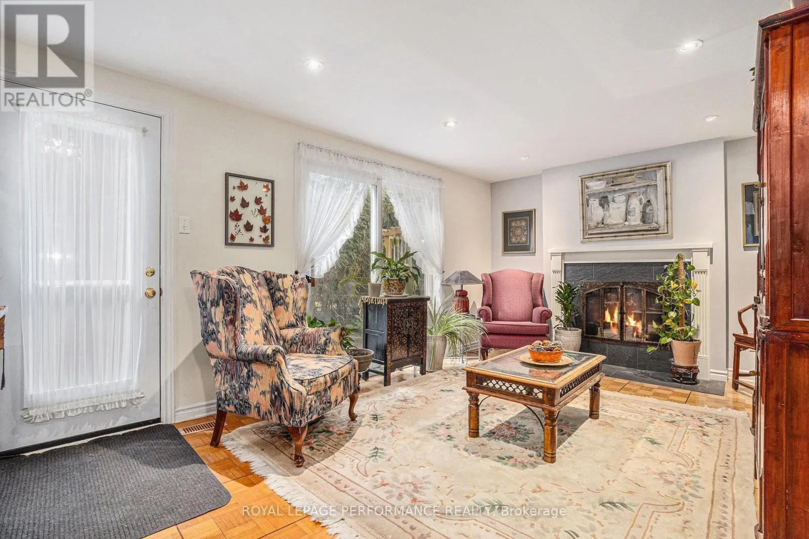 1 WEDGEWOOD CRESCENT