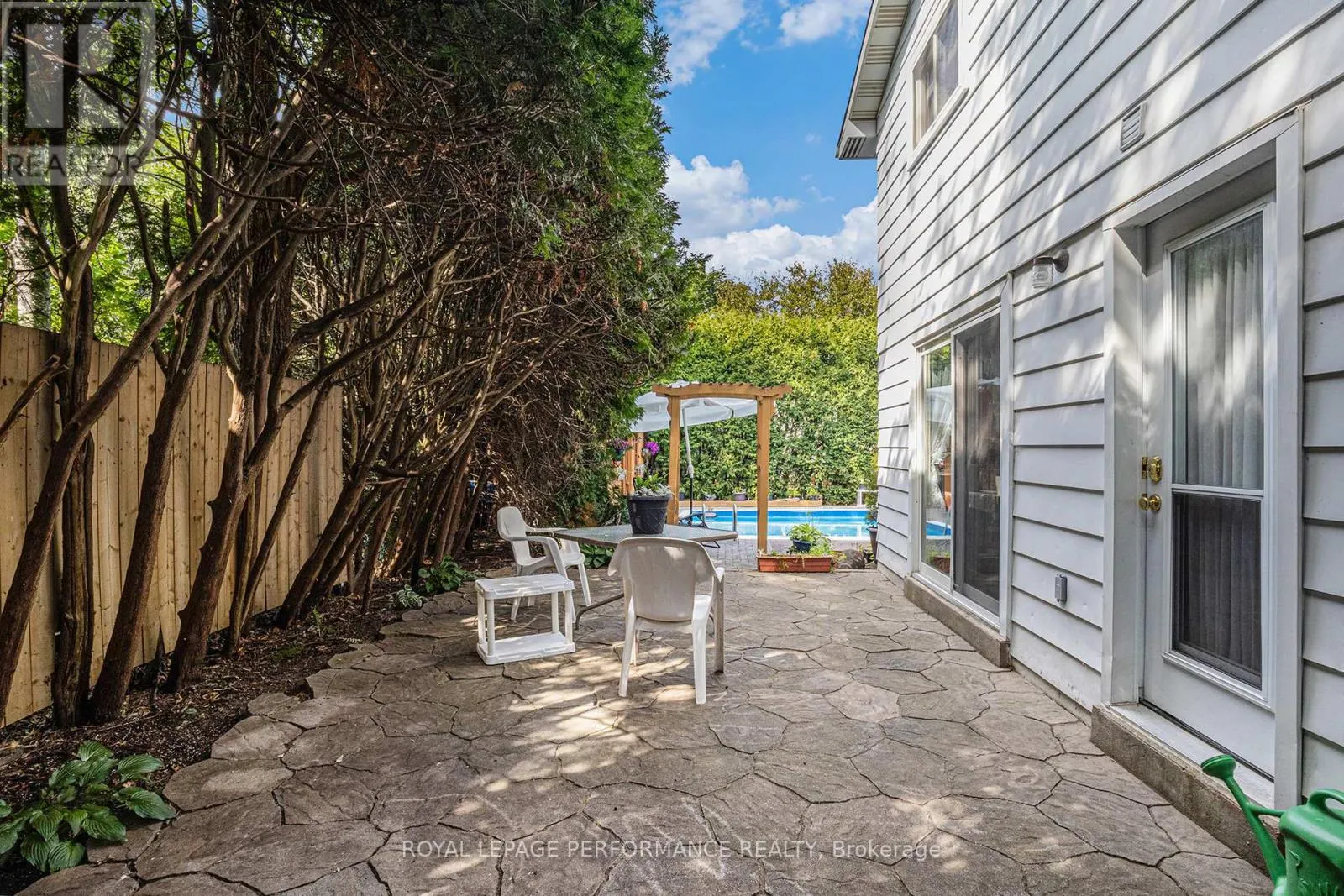 1 WEDGEWOOD CRESCENT