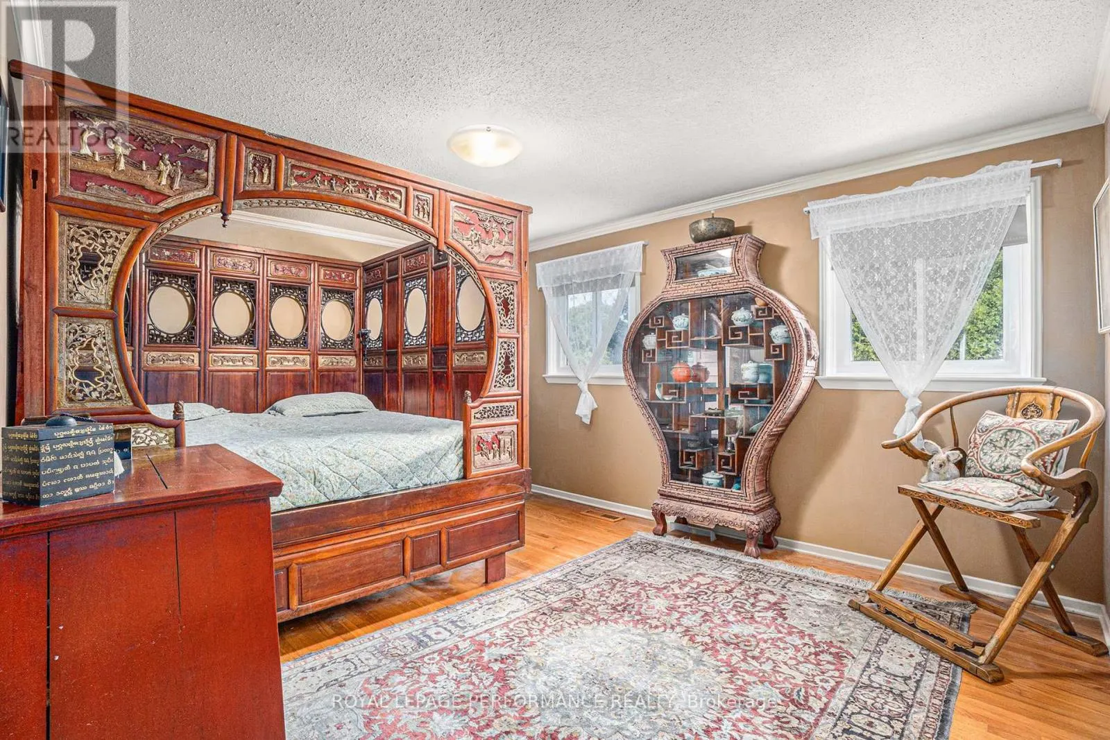 1 WEDGEWOOD CRESCENT