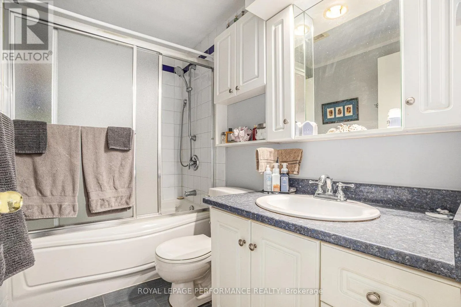 1 WEDGEWOOD CRESCENT