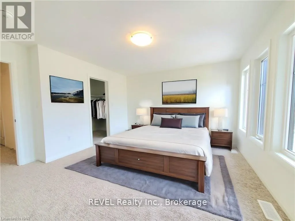 12 WEST CREEK COURT