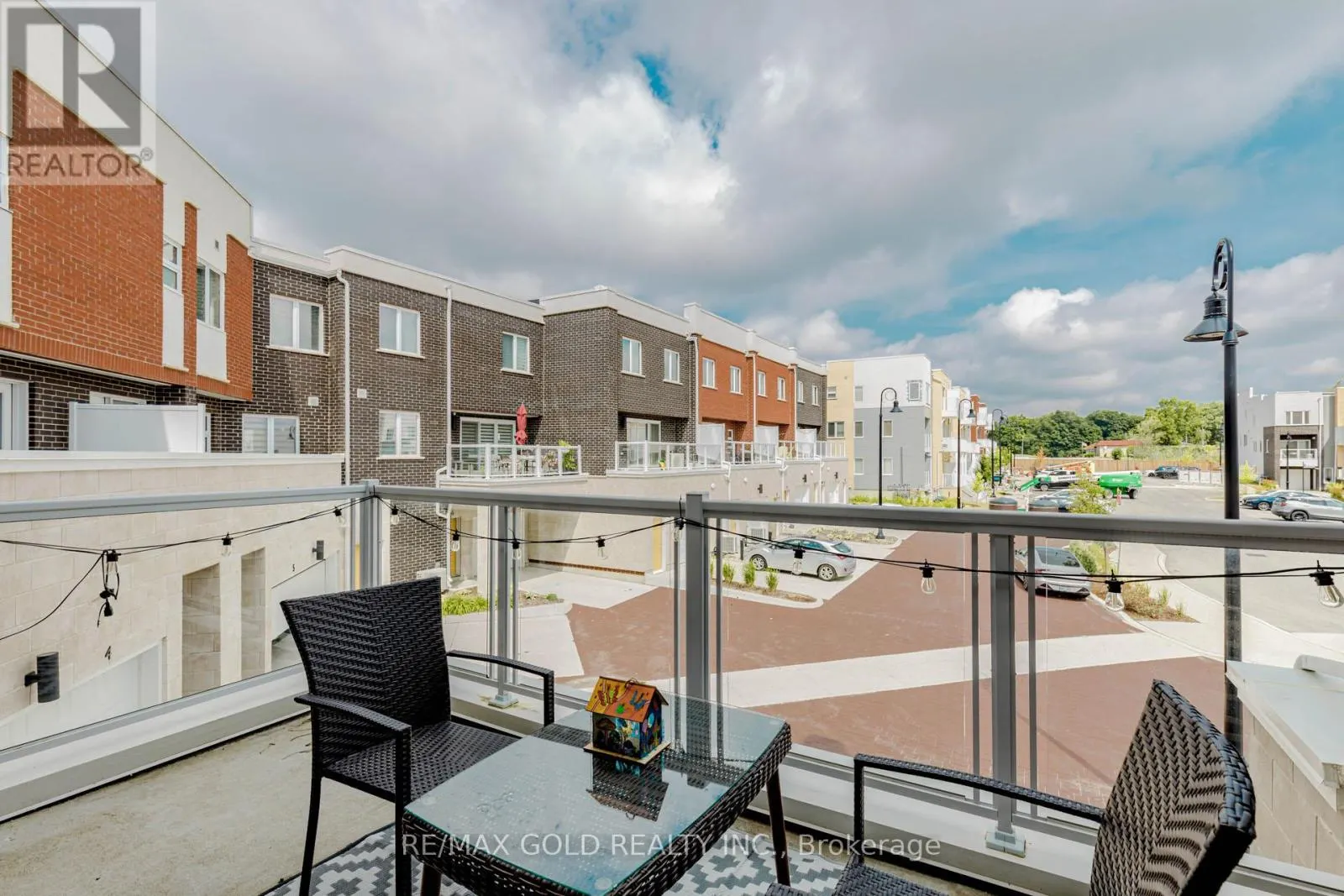 3 - 124 SEABROOK DRIVE