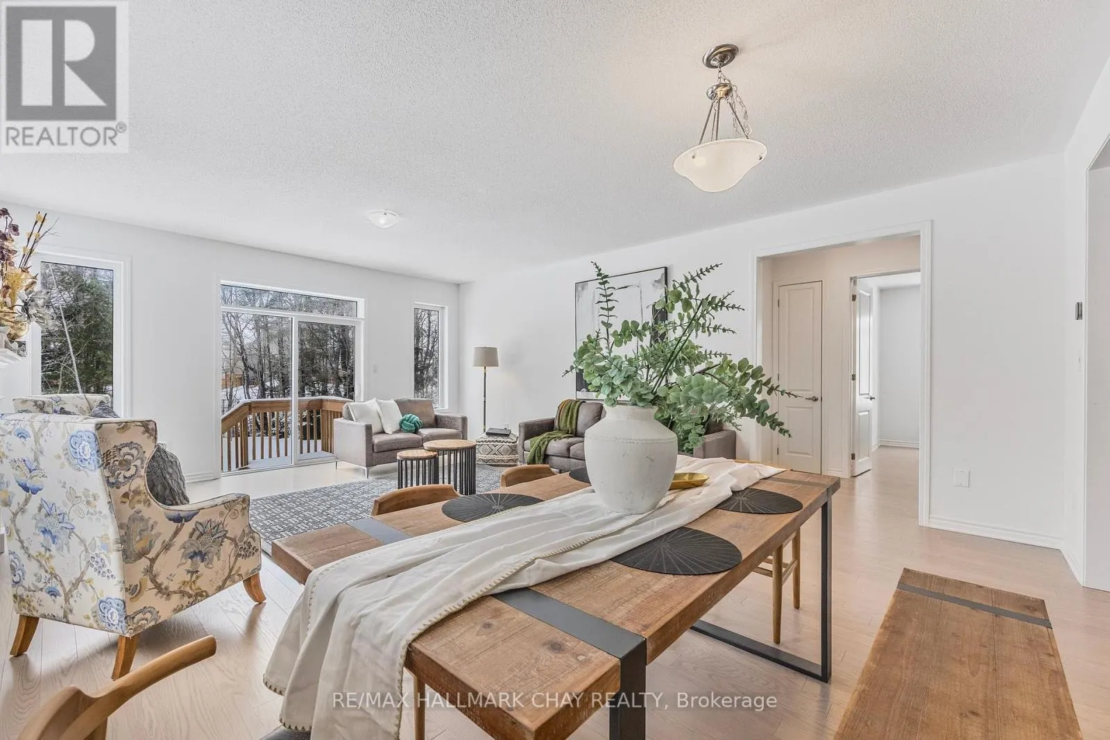 12 DYER CRESCENT