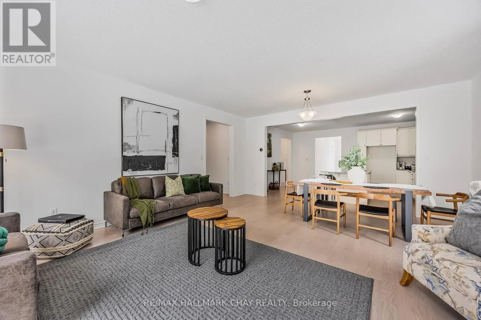 12 DYER CRESCENT