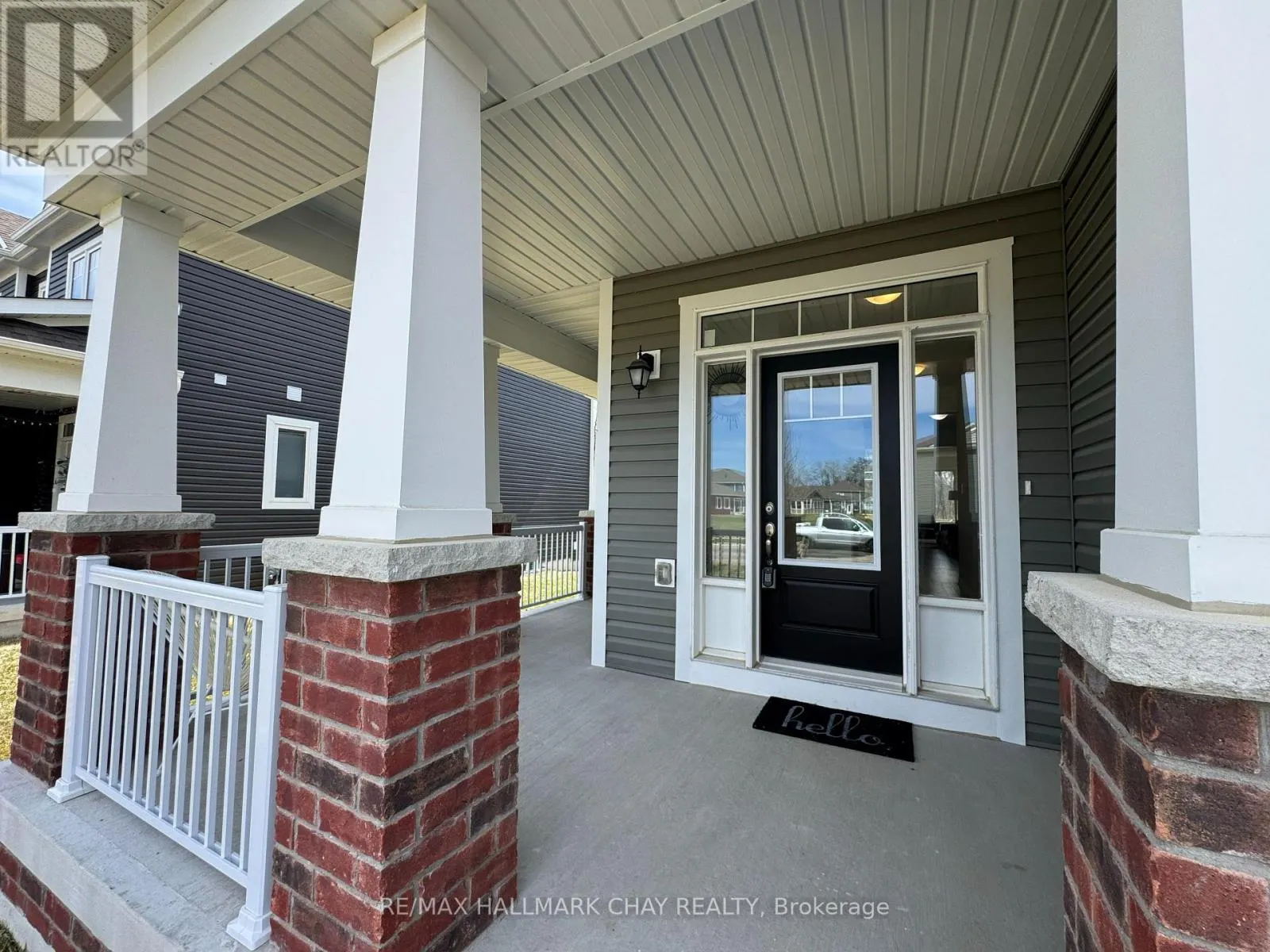 12 DYER CRESCENT