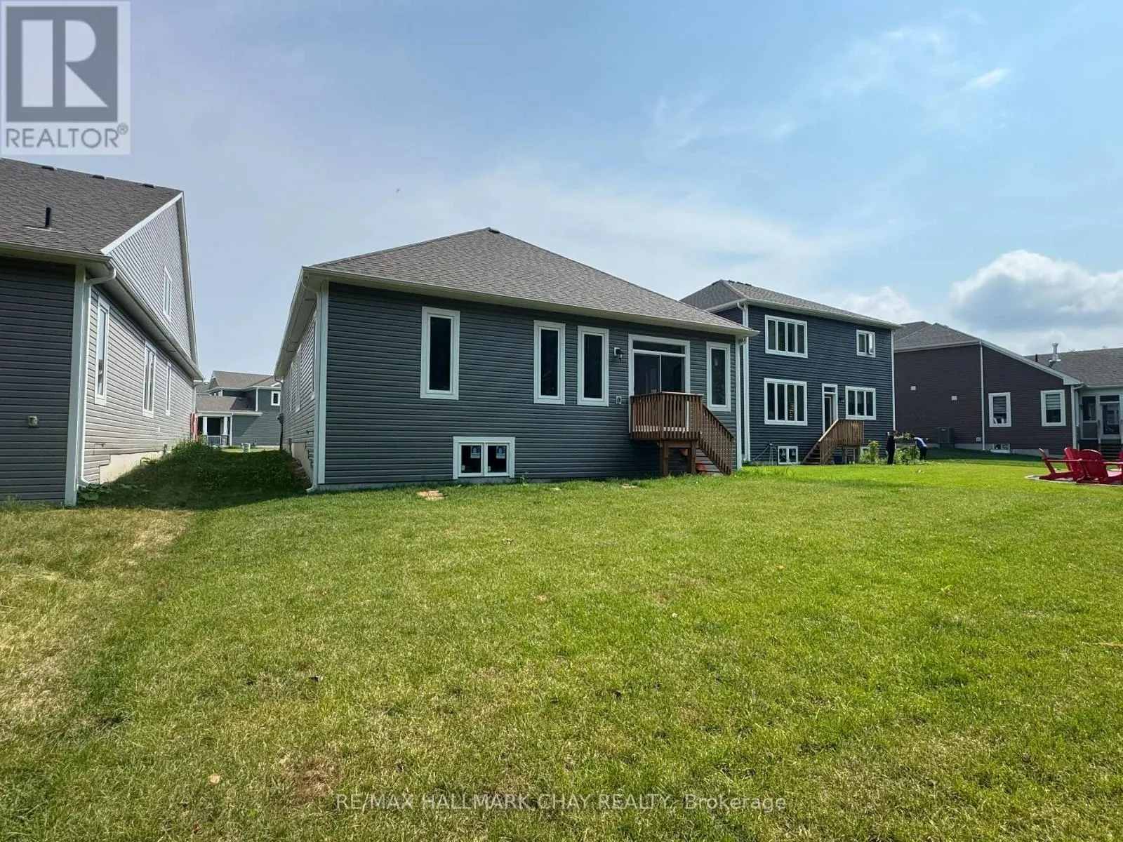 12 DYER CRESCENT