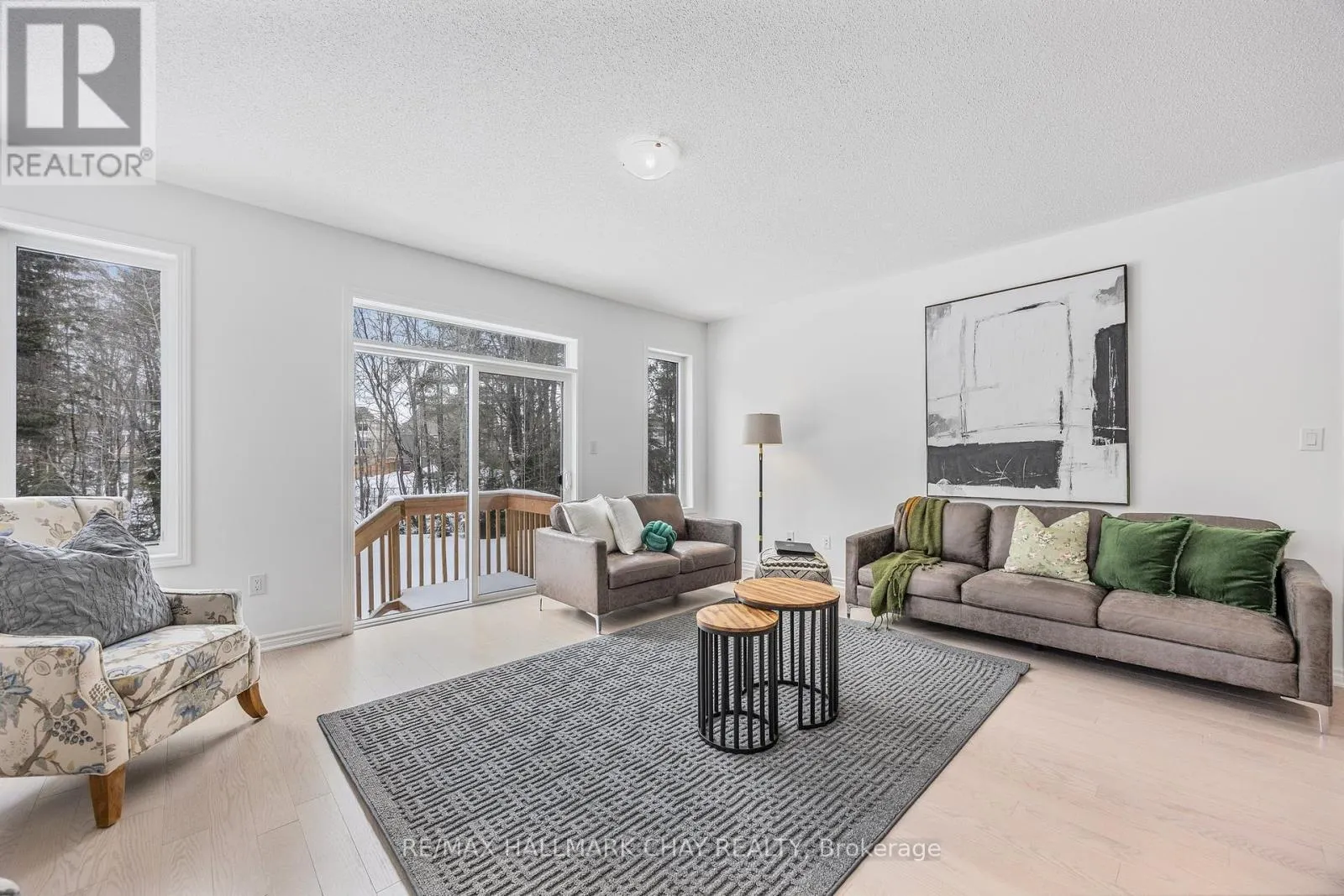 12 DYER CRESCENT