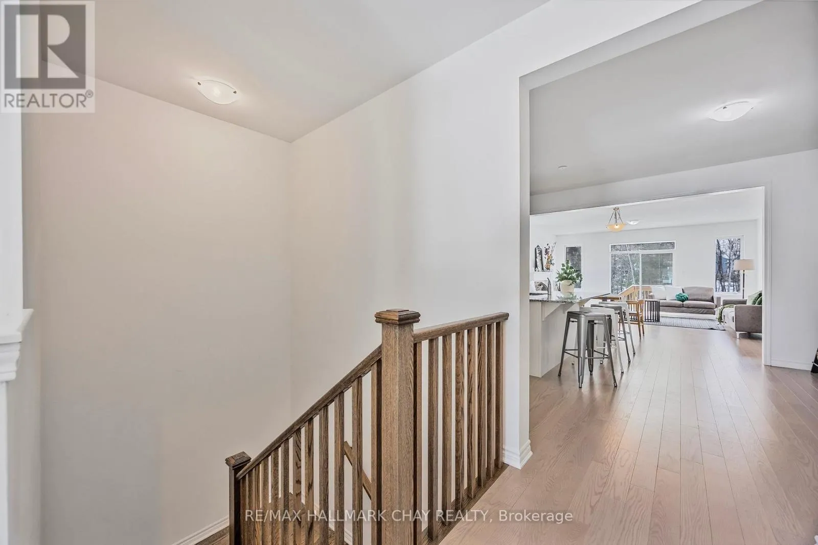 12 DYER CRESCENT