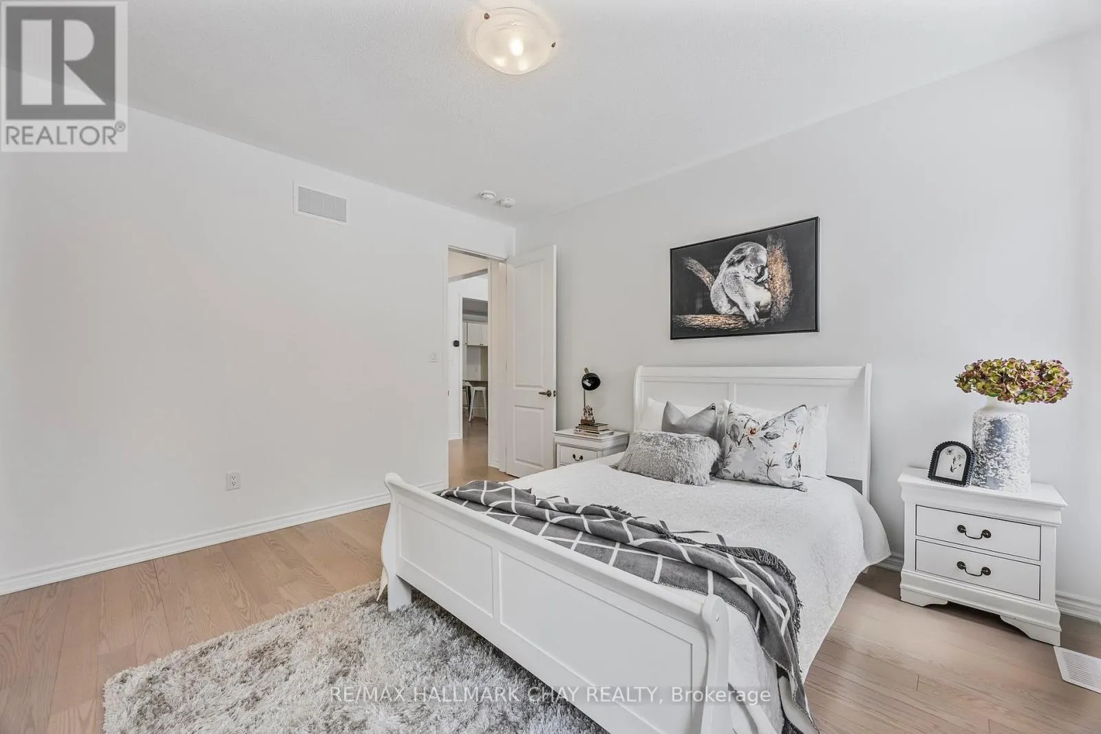 12 DYER CRESCENT