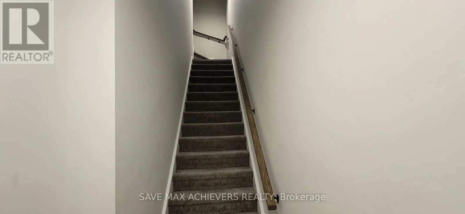 123 - 3900 SAVOY STREET