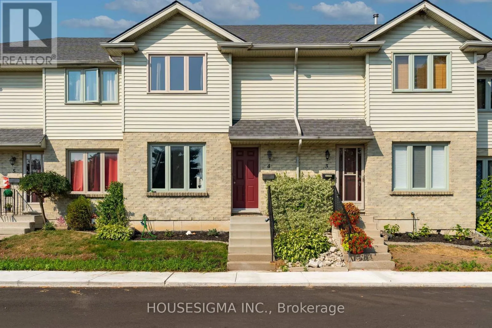 4 - 1225 CHEAPSIDE STREET, #4