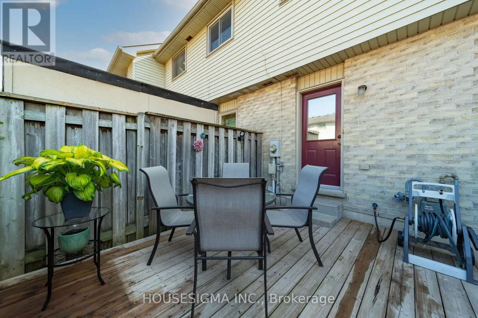 4 - 1225 CHEAPSIDE STREET, #4