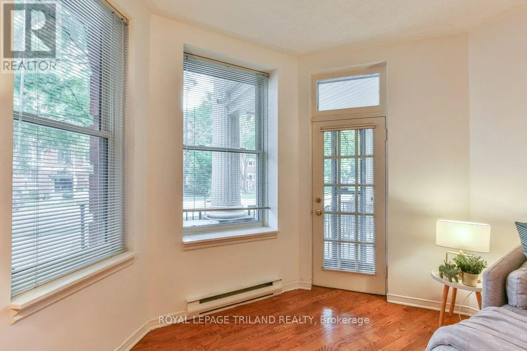 101 - 285 QUEENS AVENUE, #101