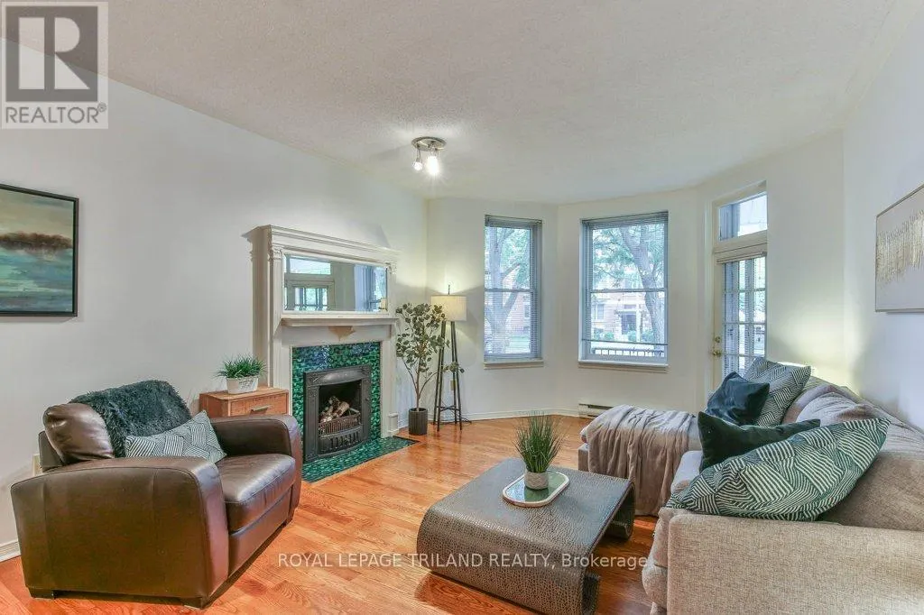 101 - 285 QUEENS AVENUE, #101