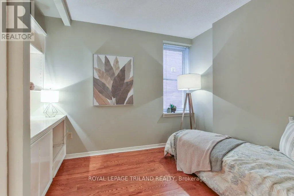 101 - 285 QUEENS AVENUE, #101