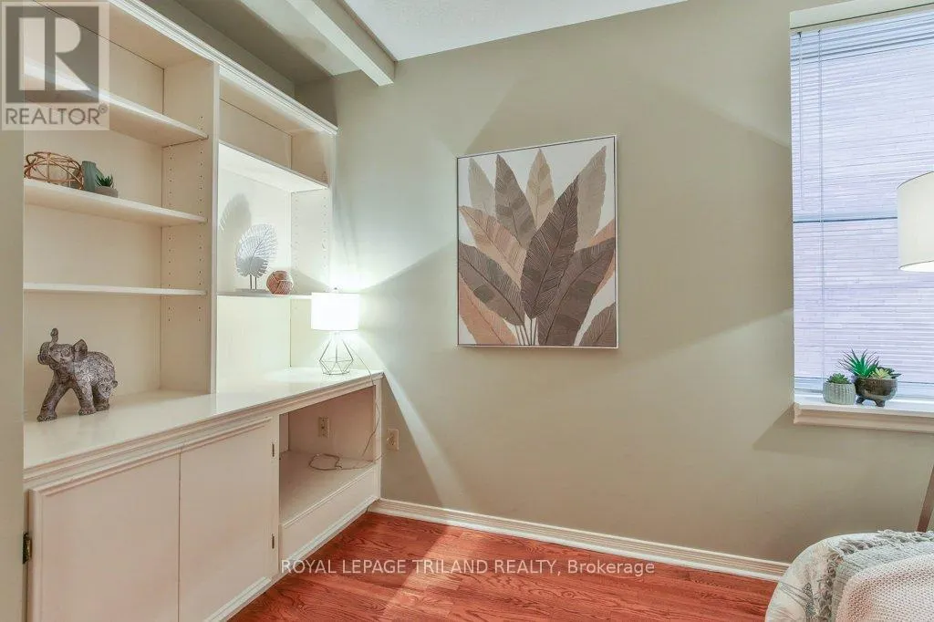 101 - 285 QUEENS AVENUE, #101