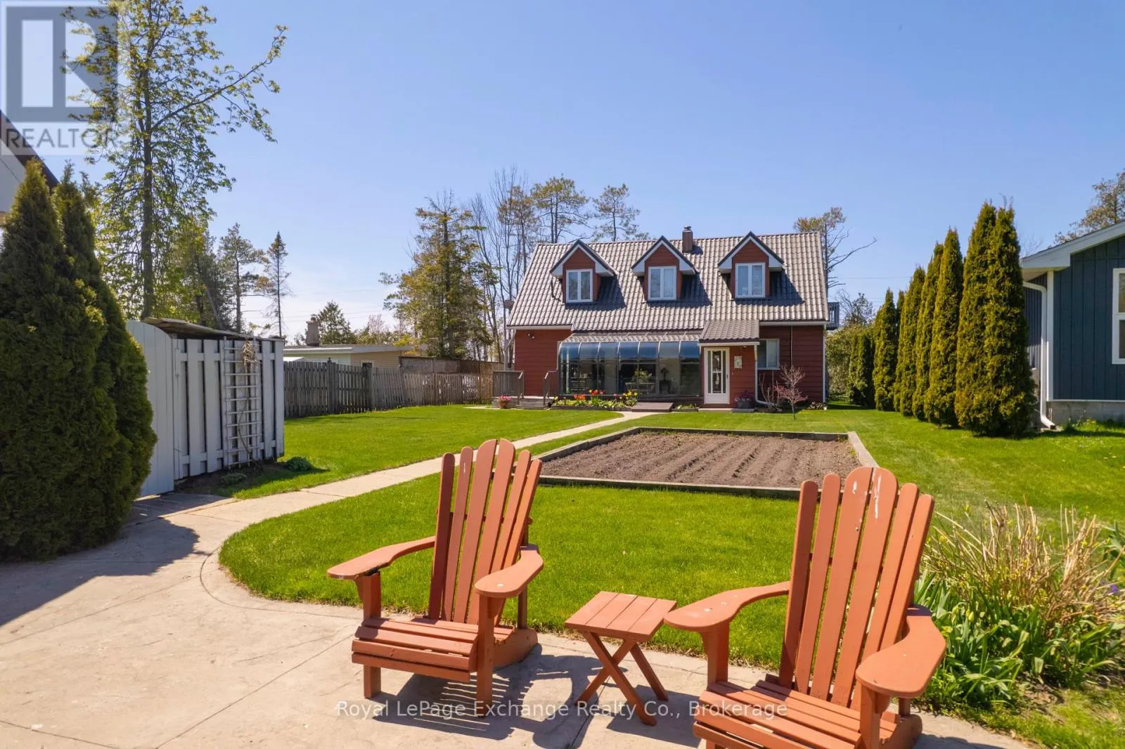 185 HURON ROAD