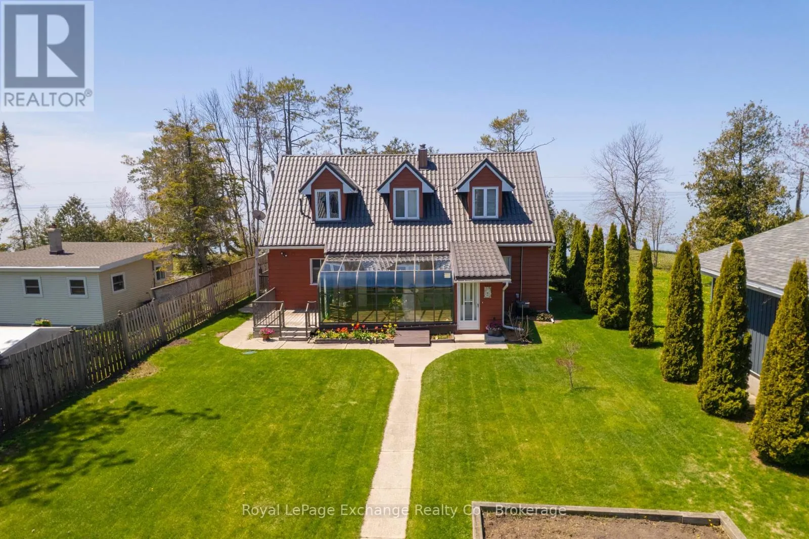 185 HURON ROAD