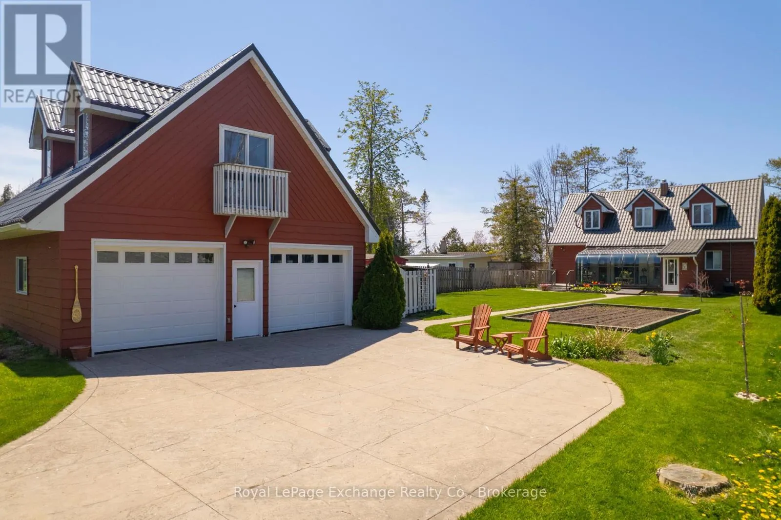 185 HURON ROAD