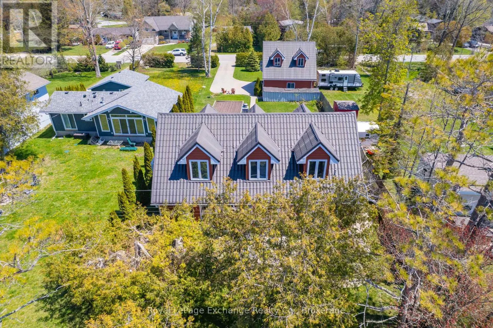 185 HURON ROAD