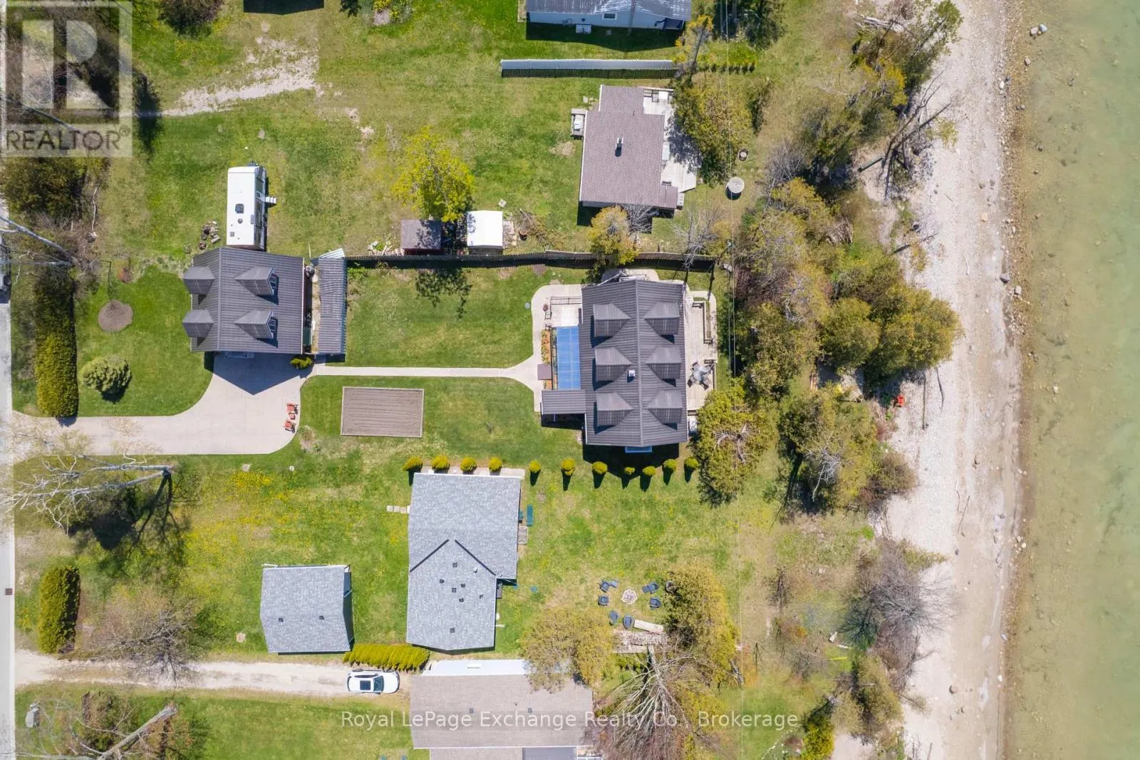185 HURON ROAD