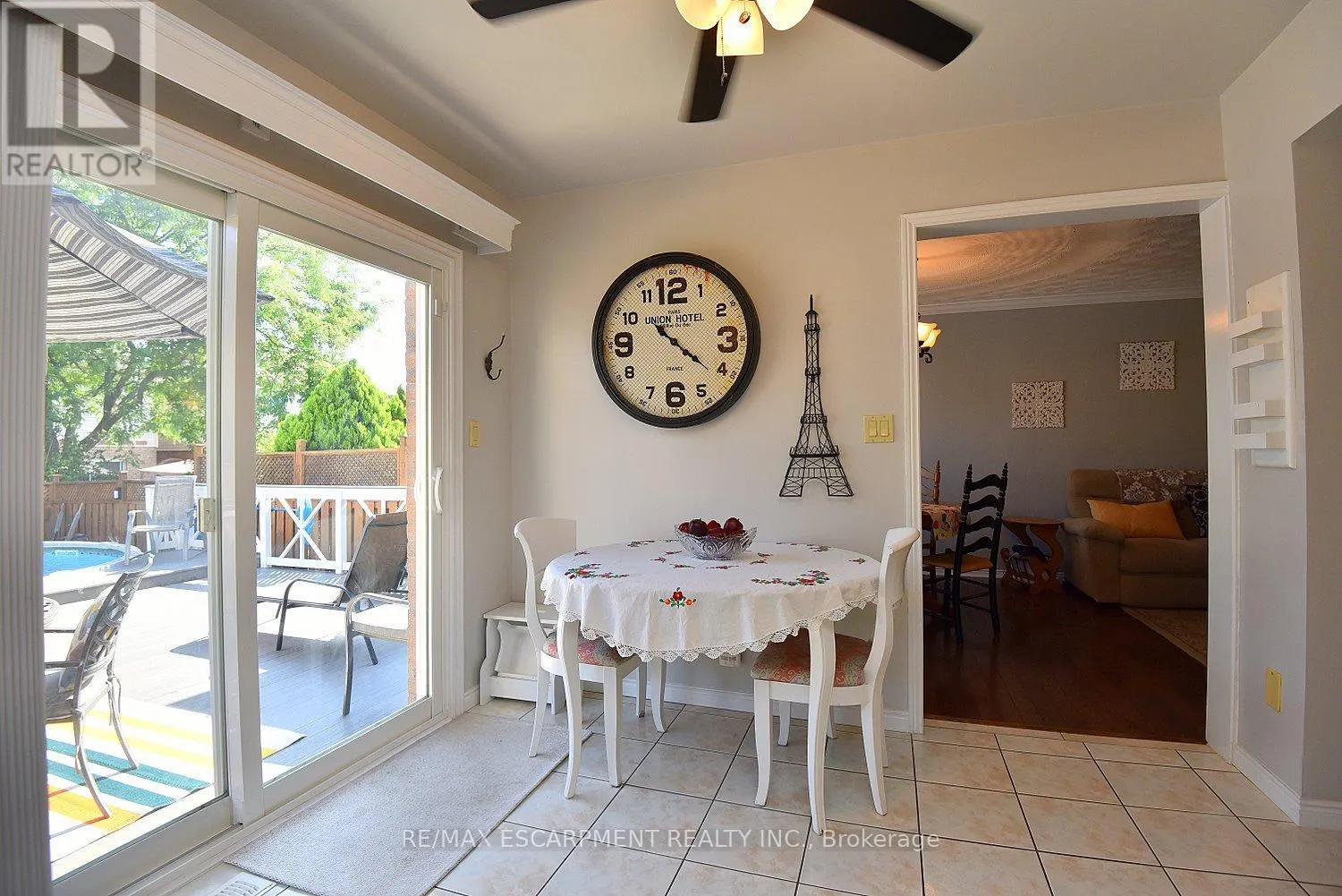 11 JACQUELINE BOULEVARD