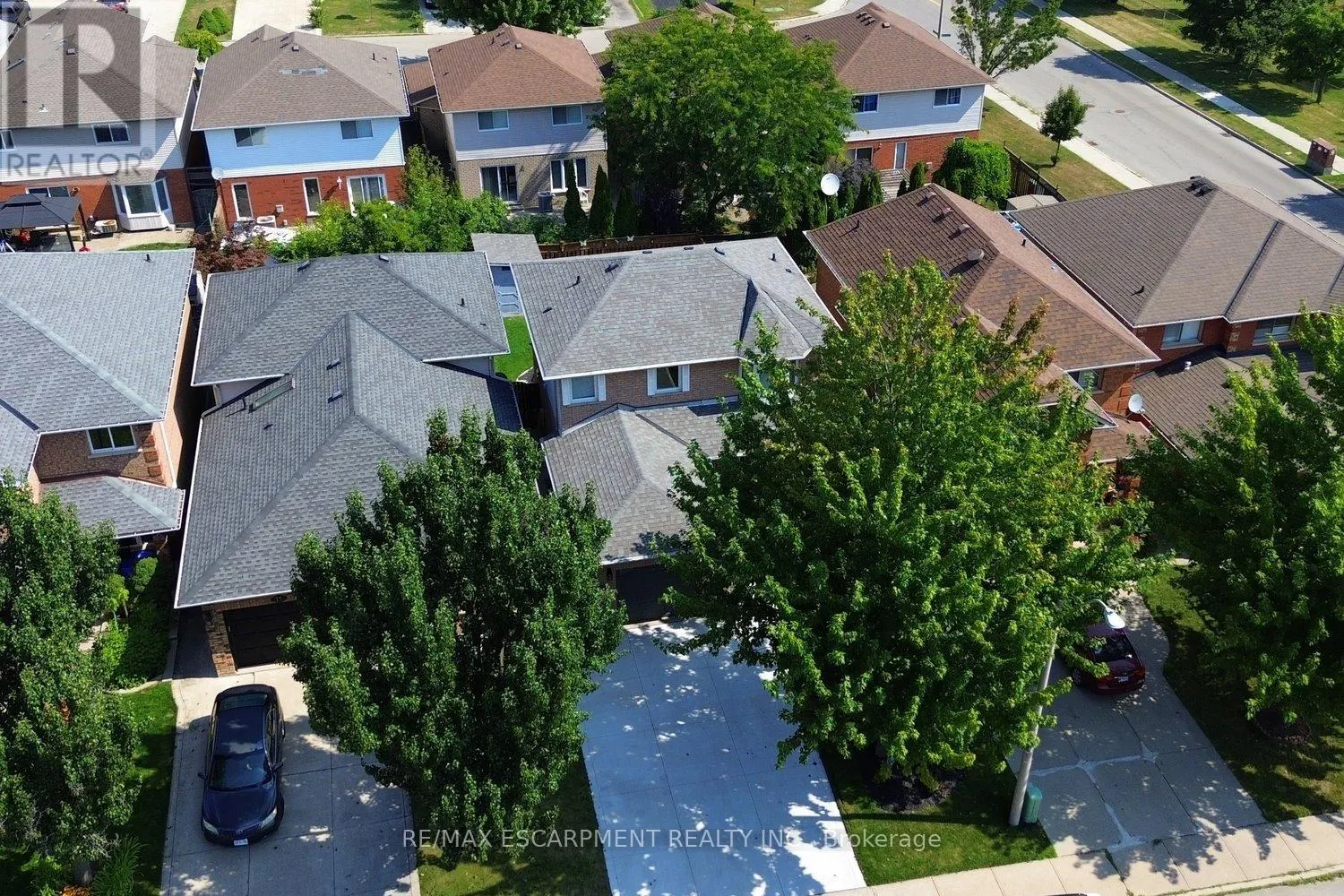 11 JACQUELINE BOULEVARD